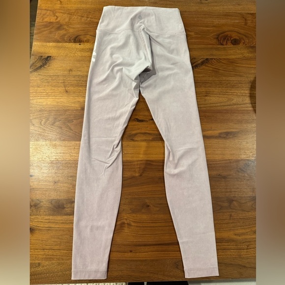 Lululemon Wunder Under High-Rise Tight Snow Washed 28"
Washed Light Pink Size 4 - Picture 5 of 5